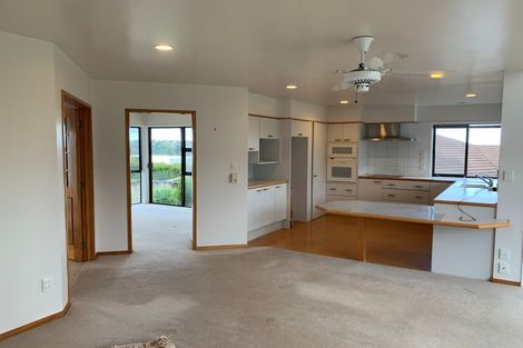 Photo of property in 10 Dorrington Place, Eastern Beach, Auckland, 2012