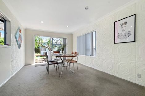 Photo of property in 7 Ellesmere Crescent, Pakuranga Heights, Auckland, 2010