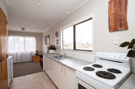 Photo of property in 14 Miller Place, Ngatea, 3503