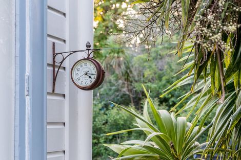 Photo of property in 48 Eastglen Road, Glen Eden, Auckland, 0602