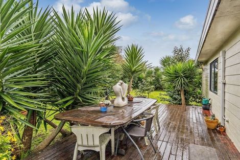 Photo of property in 22 Dungarvon Place, Clendon Park, Auckland, 2103