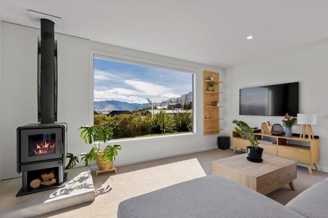 Photo of property in 3 Caithness Court, Jacks Point, Queenstown, 9371