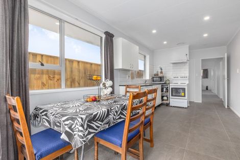 Photo of property in 72 Belvedere Avenue, Waikanae, 5036