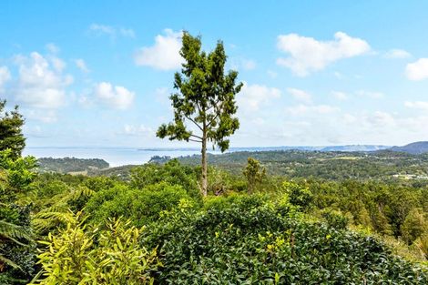 Photo of property in 114 Scenic Drive, Titirangi, Auckland, 0604