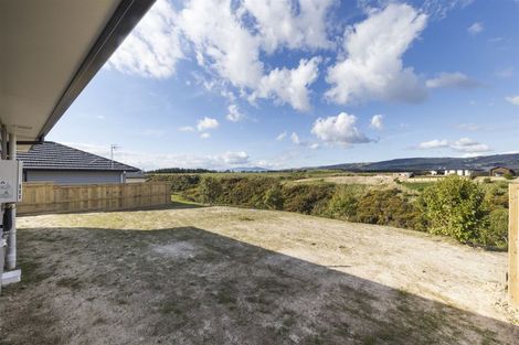 Photo of property in 38 Silicon Way, Fitzherbert, Palmerston North, 4410