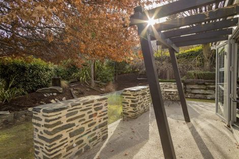 Photo of property in 1 Mcdonnell Road, Arrowtown, 9302