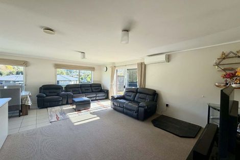 Photo of property in 17 Heaphy Street, Westown, New Plymouth, 4310