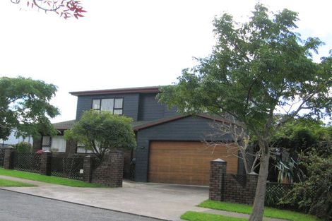 Photo of property in 6 Borrowdace Avenue, Botany Downs, Auckland, 2010
