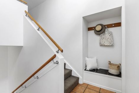 Photo of property in 2/22 Rangatira Road, Birkenhead, Auckland, 0626