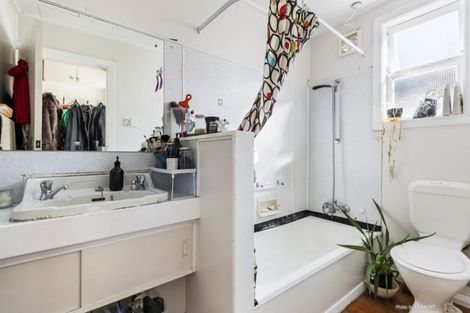 Photo of property in 8 Butt Street, Brooklyn, Wellington, 6021