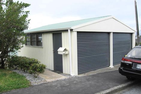 Photo of property in 5 Kingston Heights Road, Kingston, Wellington, 6021