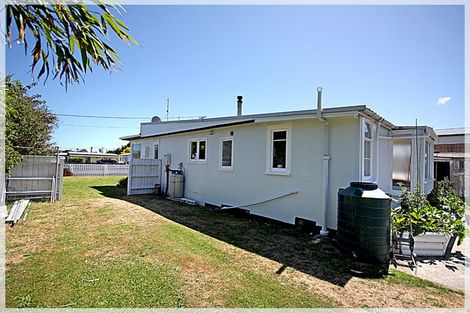 Photo of property in 3 Huia Street, Foxton Beach, Foxton, 4815