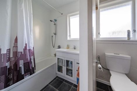 Photo of property in 6 Ngaio Place, Hawera, 4610