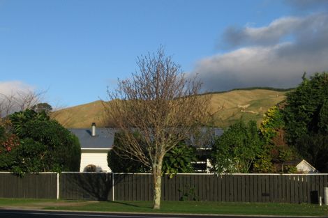 Photo of property in 444 Te Moana Road, Waikanae, 5036