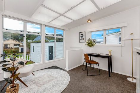 Photo of property in 202 Clyde Street, Island Bay, Wellington, 6023