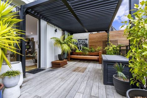 Photo of property in 77 Bonair Crescent, Silverdale, 0932