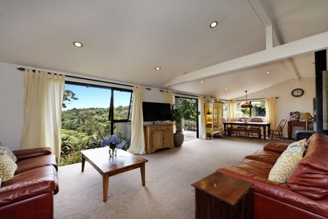 Photo of property in 256 Piha Road, Piha, New Lynn, 0772