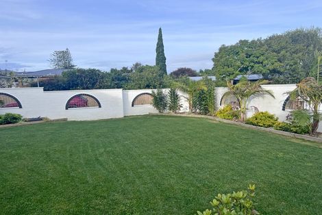 Photo of property in 1/25 James Evans Drive, Northcote, Auckland, 0627