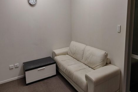 Photo of property in 5 Hazel Glen, Bayview, Auckland, 0629