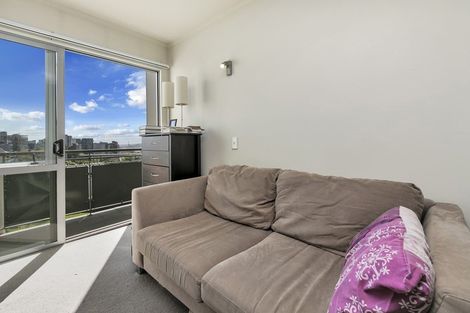 Photo of property in Luna Apartments, 4c/16 Burton Street, Grafton, Auckland, 1010