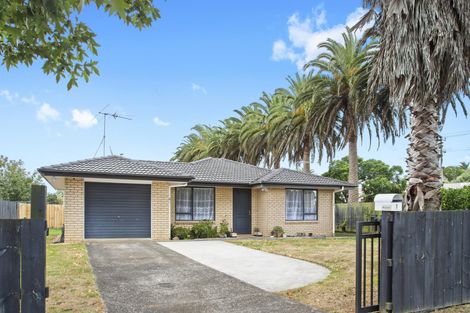 Photo of property in 1 Ranch Place, Pukekohe, 2120