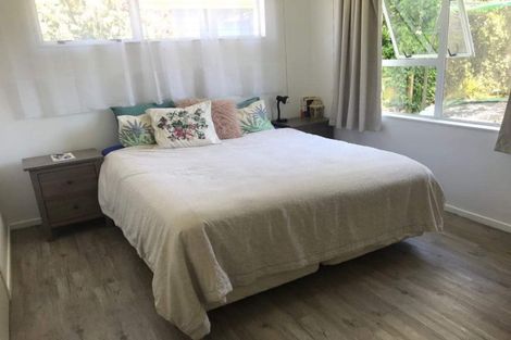 Photo of property in 2/33 Penion Drive, Flat Bush, Auckland, 2023