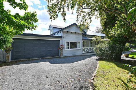 Photo of property in 2 Barton Road, Heretaunga, Upper Hutt, 5018