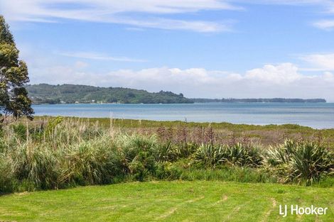 Photo of property in 61 Athenree Road, Athenree, 3177