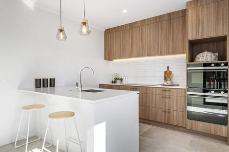 Photo of property in 16 Rauawa Lane, Hobsonville, 0616