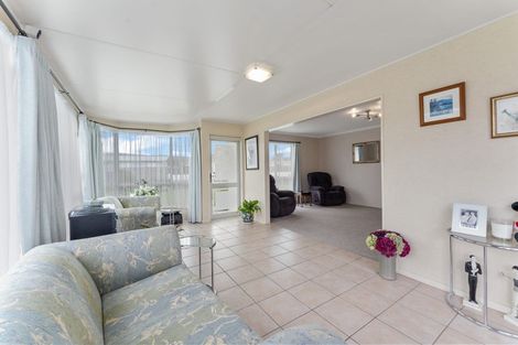Photo of property in 3 Rimu Street, Levin, 5510