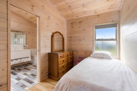 Photo of property in 28 Sandleigh Drive, Athenree, Katikati, 3177