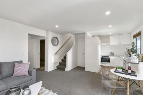 Photo of property in 5/93a Kelburn Parade, Kelburn, Wellington, 6012