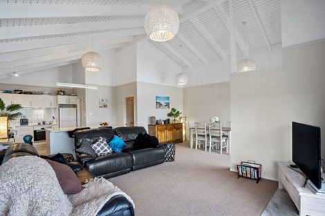 Photo of property in 11 Moana Drive, Tanners Point, Katikati, 3177