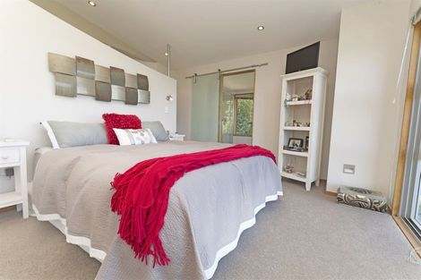 Photo of property in 10 Waitea Road, Muriwai, Waimauku, 0881