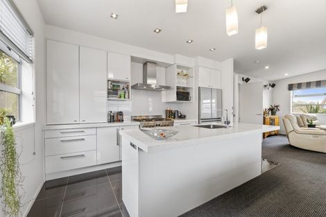 Photo of property in 9b Chilman Street, Strandon, New Plymouth, 4312