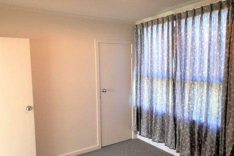 Photo of property in 32 Barbary Avenue, Kelston, Auckland, 0602