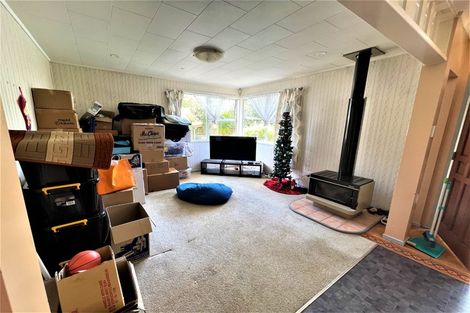 Photo of property in 69 Chilcott Road, Henderson, Auckland, 0612