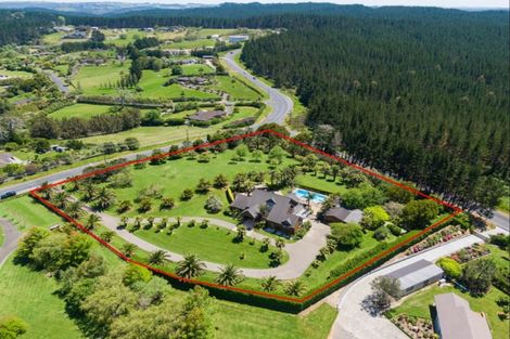 Photo of property in 338 Old North Road, Kumeu, 0892