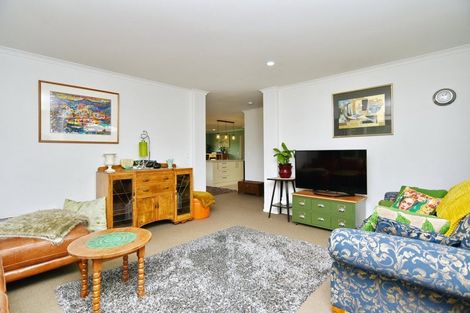 Photo of property in 9 Riverside Way, Amberley, 7410