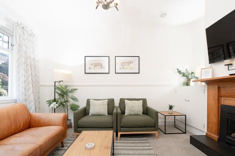 Photo of property in 10 Burnell Avenue, Thorndon, Wellington, 6011