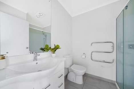 Photo of property in 1/46 Park Estate Road, Rosehill, Papakura, 2113
