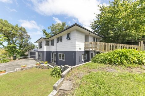 Photo of property in 35 Kemp Road, Massey, Auckland, 0614