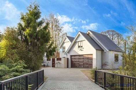 Photo of property in 374 Sawyers Arms Road, Harewood, Christchurch, 8051