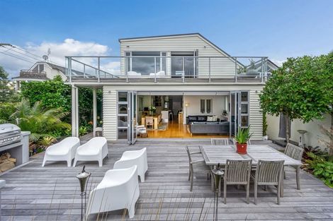Photo of property in 5 Holiday Road, Milford, Auckland, 0620