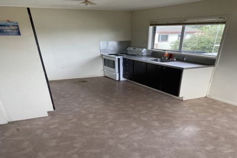 Photo of property in 2 Bundena Place, Clendon Park, Auckland, 2103