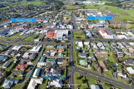 Photo of property in 2b Village Place, Tuakau, 2121
