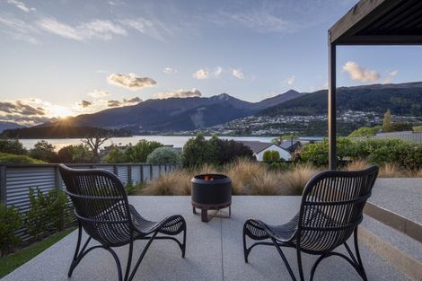 Photo of property in 513 Peninsula Road, Kelvin Heights, Queenstown, 9300
