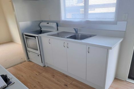 Photo of property in 1/29 De Quincey Terrace, Highland Park, Auckland, 2010