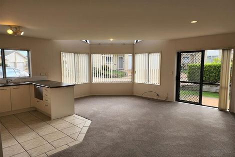 Photo of property in 9/169 Sturges Road, Henderson, Auckland, 0612