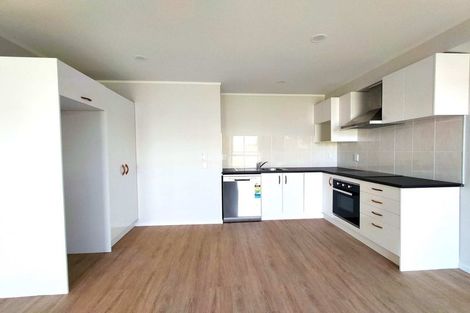 Photo of property in 7/351 West Coast Road, Glen Eden, Auckland, 0602
